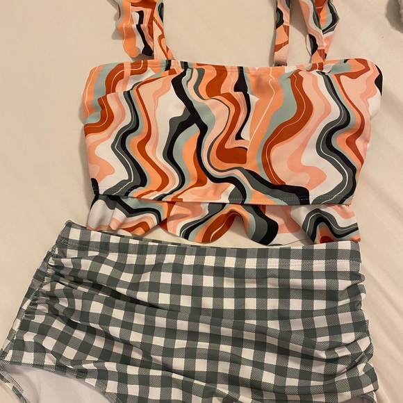 Worn once Graham swimsuit set! - Picture 2 of 5